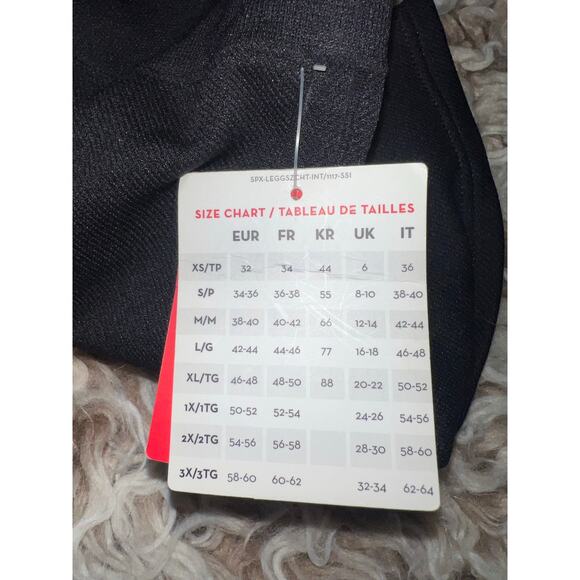 Spanx women’s New black shorts - Picture 7 of 10